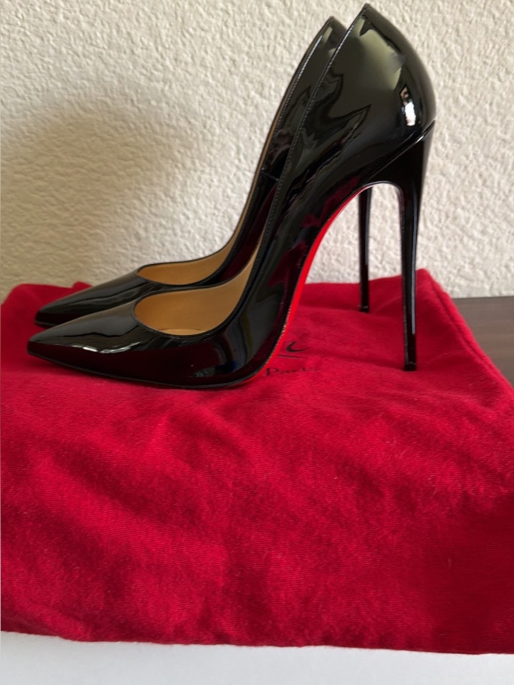 Christian Louboutin Black Patent Stiletto Pumps with Red Sole - Women Shoes 40